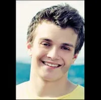 배우인 요르겐 헤우스베르그 닐센의 대표 이미지