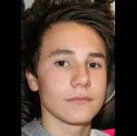 배우인 신드레 크발보그 야콥센의 대표 이미지