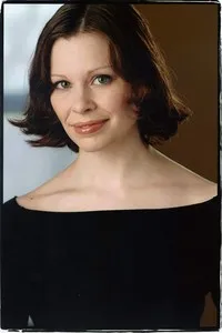 성우인 에린 매튜스의 대표 이미지