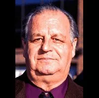 영화배우인 폴 둘리의 대표 이미지