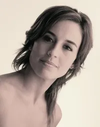 영화배우인 마리즈 알바레즈의 대표 이미지