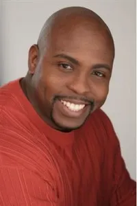 배우, 스턴트맨인 크리스토퍼 마이클 홀리의 대표 이미지