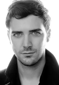 배우인 시안 배리의 대표 이미지