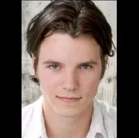 배우인 나단 키즈의 대표 이미지