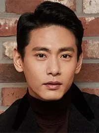 영화배우인 유태오의 대표 이미지