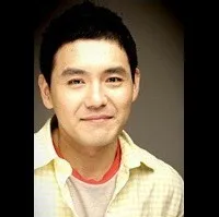 배우인 유태경의 대표 이미지