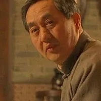 배우인 진가달의 대표 이미지