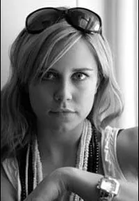 배우인 사스키아 버메이스터의 대표 이미지