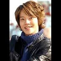 배우인 한준의 대표 이미지