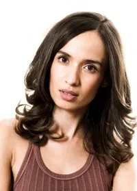 배우인 아멜 차비의 대표 이미지