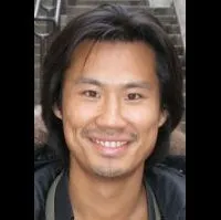 배우인 프레데릭 차우의 대표 이미지