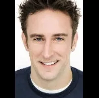 영화배우인 필 버크의 대표 이미지