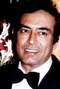 배우인 산지브 쿠마르의 대표 이미지