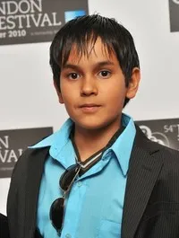 배우인 크리스토퍼 루이즈-에스파르자의 대표 이미지