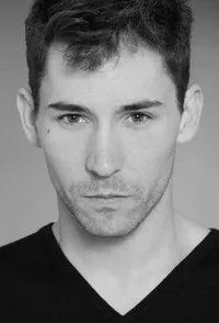 배우인 하비에르 고디노의 대표 이미지