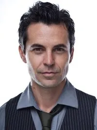 배우, 감독, 각본, 제작/기획, 촬영, 편집인 제프리 빈센트 패리스의 대표 이미지