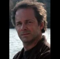 배우인 크리스 두벡의 대표 이미지