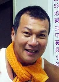 배우, 가수인 황중곤의 대표 이미지