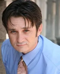 배우인 로드니 와이즈맨의 대표 이미지