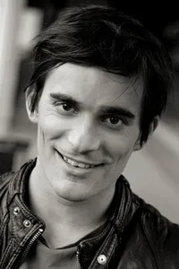 배우인 하네스 베그너의 대표 이미지