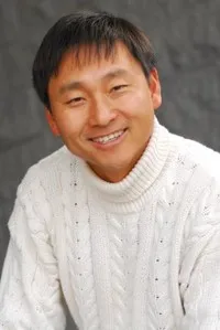 배우인 조이 유의 대표 이미지