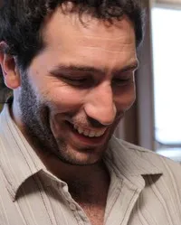 배우인 다미안 칸두시의 대표 이미지