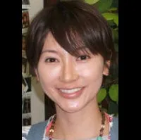 배우인 요시무라 사치카의 대표 이미지