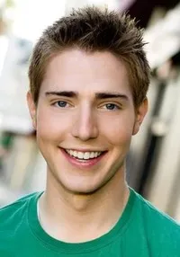 배우인 케빈 M. 호튼의 대표 이미지