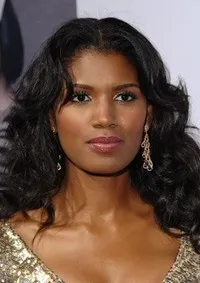 배우인 데니스 보테의 대표 이미지