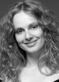 배우인 파라스케바 유켈로바의 대표 이미지