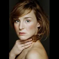 배우인 렌카 크로보토바의 대표 이미지