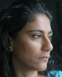 배우인 사미라 사라야의 대표 이미지