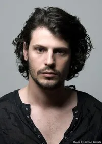 배우인 마누엘 코테즈의 대표 이미지