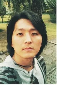 감독, 각본, 편집인 김정완의 대표 이미지
