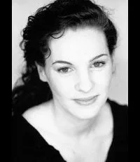 배우인 켈리 캠벨의 대표 이미지