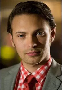 배우인 맷 디 안젤로의 대표 이미지