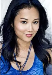 배우, 감독, 각본인 에이미 라이더의 대표 이미지