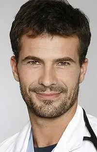 배우인 로돌포 산초의 대표 이미지