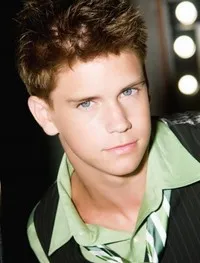 배우인 글렌 맥퀸의 대표 이미지