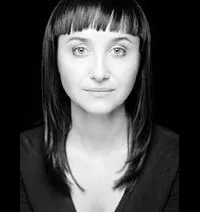 배우인 가브리엘라 무스카와의 대표 이미지