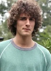 배우인 다리오 야즈벡 베르날의 대표 이미지