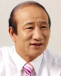 (전직)기초단체장인 윤진의 대표 이미지