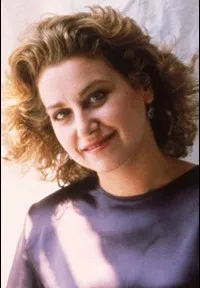 배우, 각본인 레이첼 샤갈의 대표 이미지