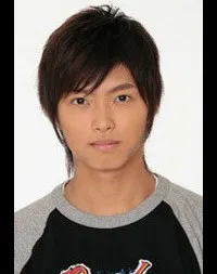 배우인 타케우치 타로의 대표 이미지