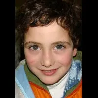 배우인 호아킨 아길라의 대표 이미지