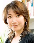 소설가인 무라야마 유카의 대표 이미지