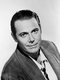 영화배우인 존 홀의 대표 이미지