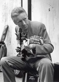 배우인 돈 베이커의 대표 이미지