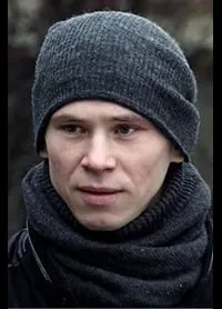 배우인 피요트르 로가체프의 대표 이미지