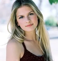 배우인 조단 클레어 그린의 대표 이미지